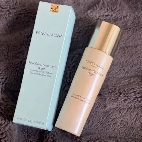 Revitalizing Supreme+ Youth Power Soft
Milky Lotion Moisturizer - Picture 6 of 6